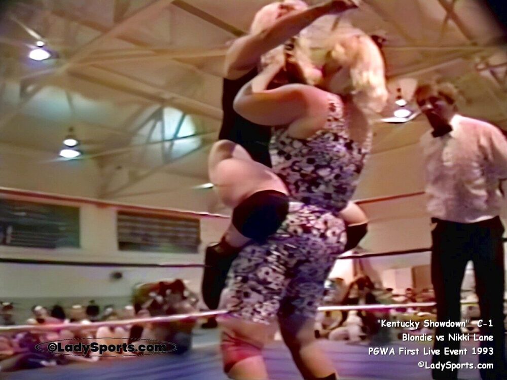Kentucky Showdown Match 2 - Blondie vs Nikki Lane - Image 5