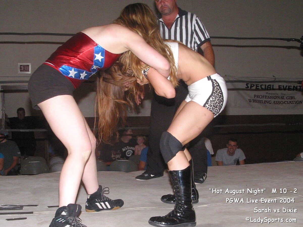 Hot August Night - Sarah Sullivan vs Dixie - Image 3
